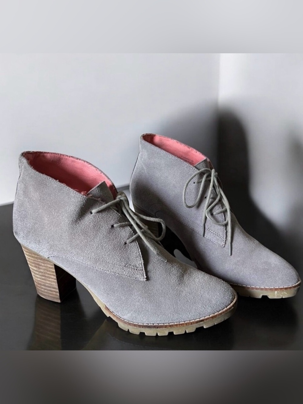 GAP Leather Suede Ankle Booties Sz 9 Lace Up Stacked Heel Casual in Iced Taupe